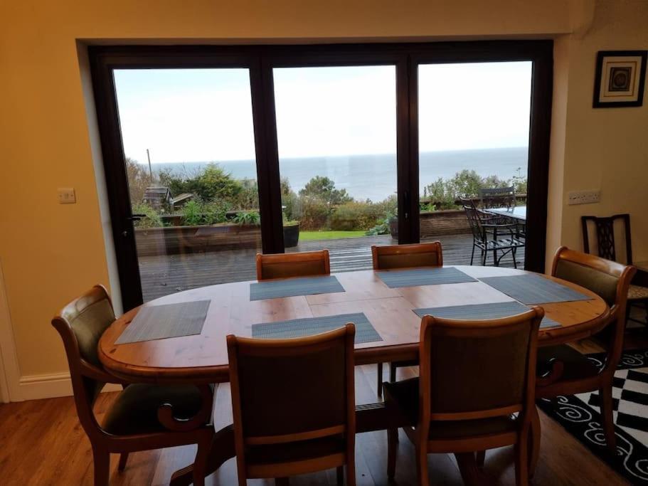 Spacious Detached Home With Beautiful Seaviews, Sleeps 6 Trimingham Екстер'єр фото